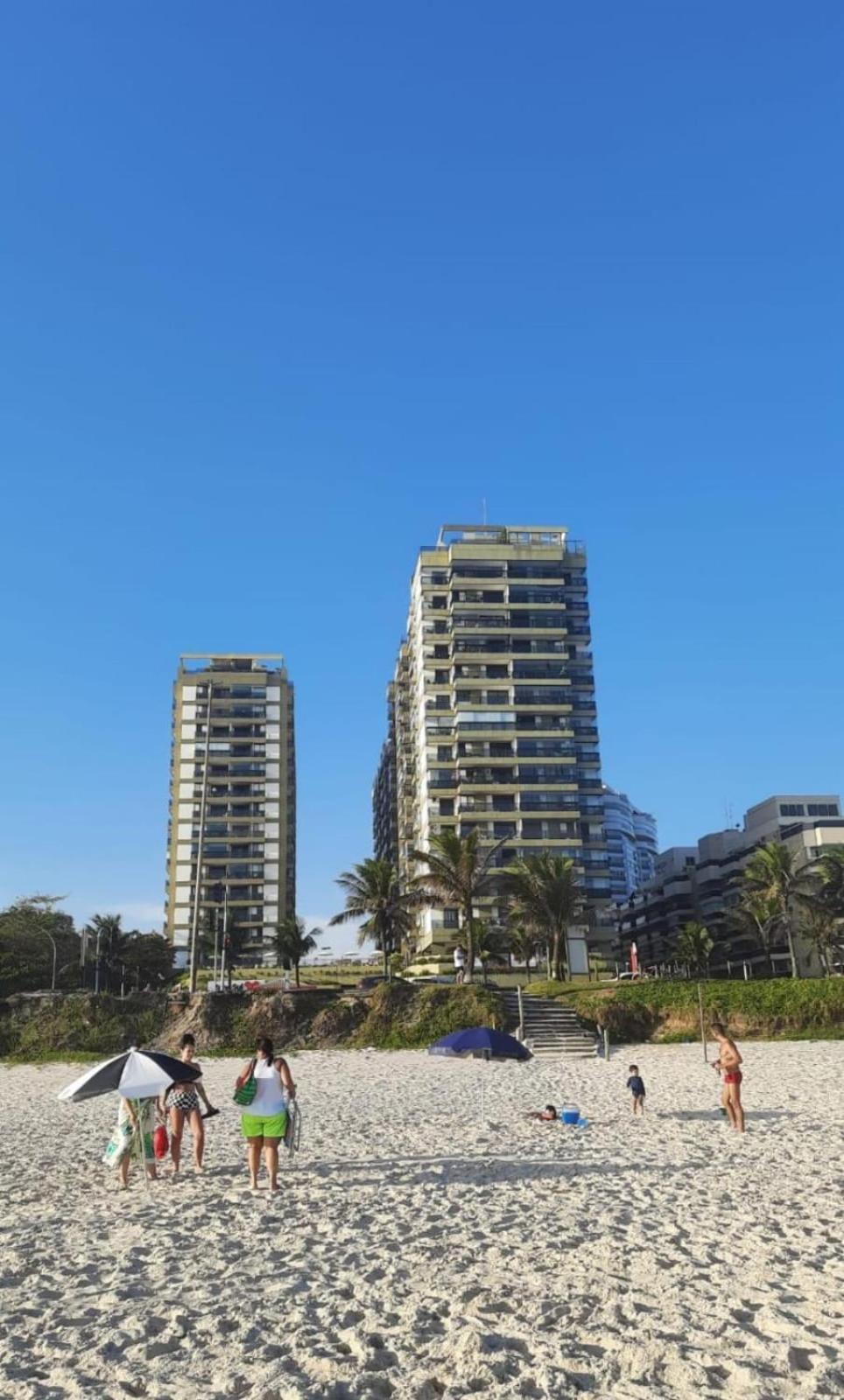 Lindo Apto No Barrabela, Todo Equipado, Com Arcondicionados Split Novos No Quarto E Na Sala, Limpissimo, Cheiroso, Novinho, Condominio Em Frente A Praia, Com Piscina Aquecida, Sauna, Quadra, Academia, Lavanderia, Salao De Beleza, Restaurantes, Mercad Ρίο ντε Τζανέιρο Εξωτερικό φωτογραφία